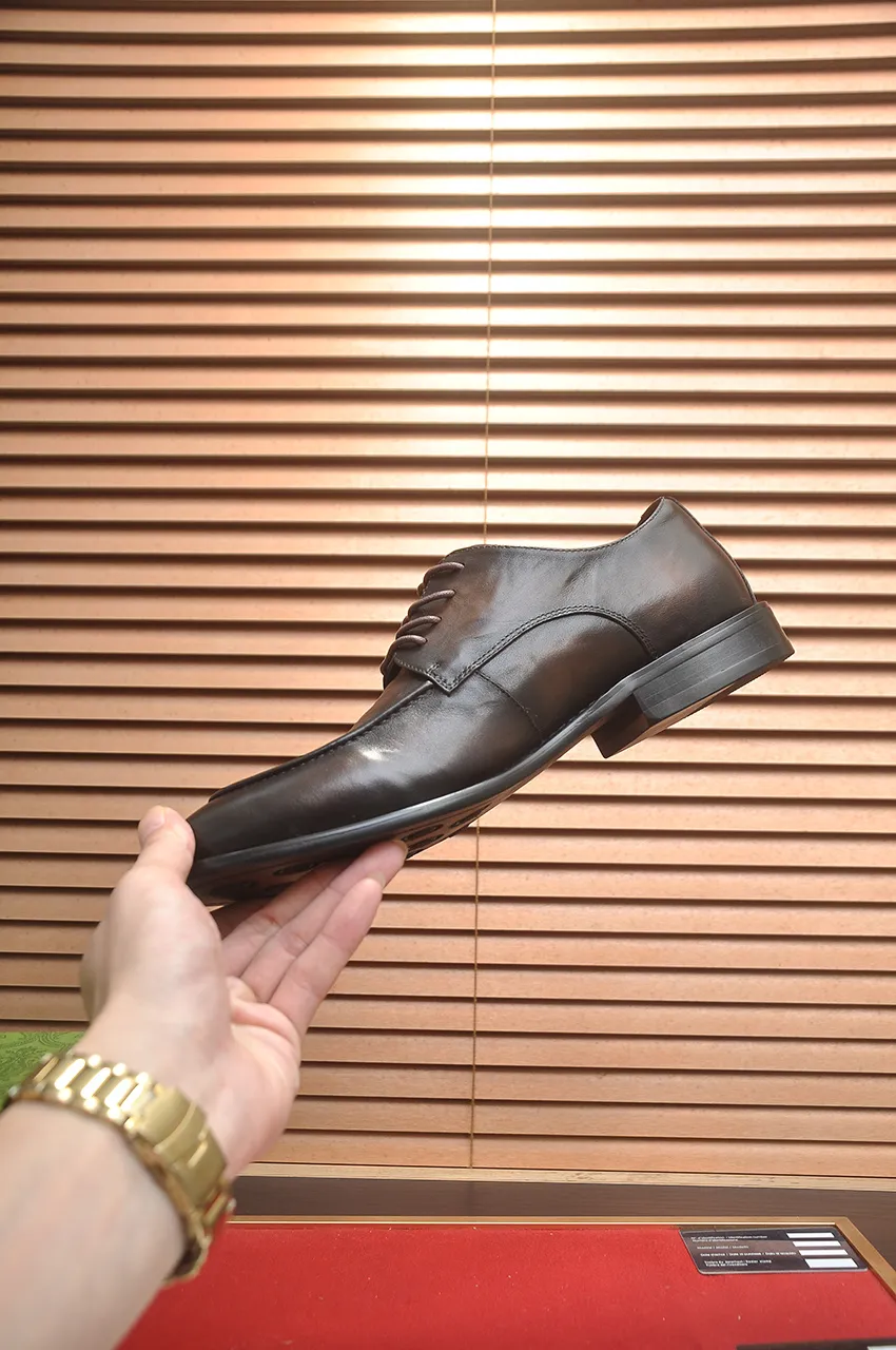 Men's shoes 💰580💶 Brand: GUCCI (Gucci) Standard code: Men's code 38/44 (45 can be customized) Grade: Same as the official website Original quality Material: Original cowhide Water-dyed cowhide lining Original rubber outsole Style category: Men's fashionable casual leather shoes Distinguished big-name luxury elements Top luxury Color: Actual picture
